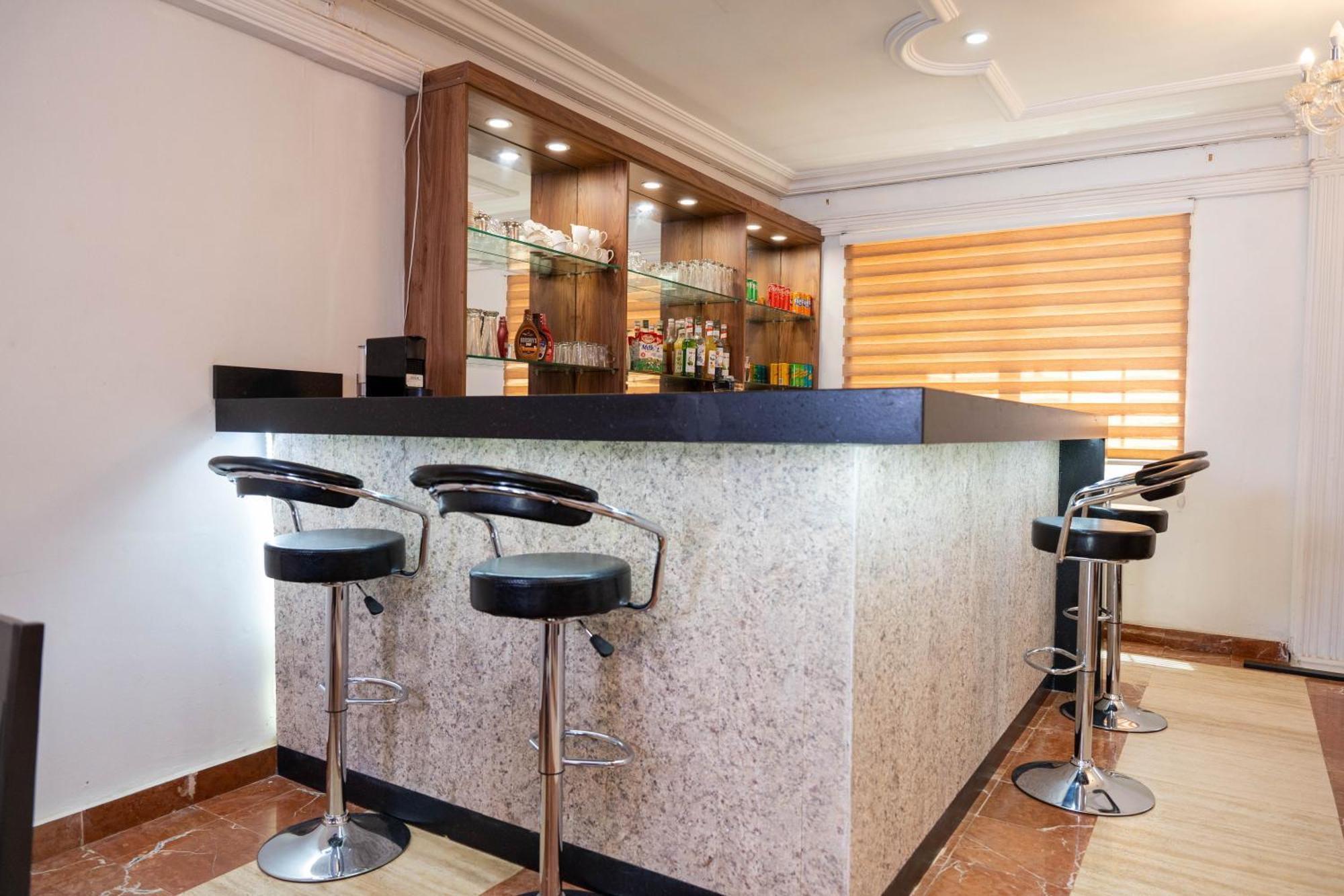 Adonai Hotel Tema Zewnętrze zdjęcie